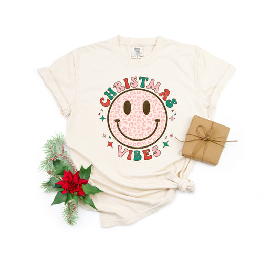 Retro Smiley Face Christmas Vibes | Garment Dyed Tee