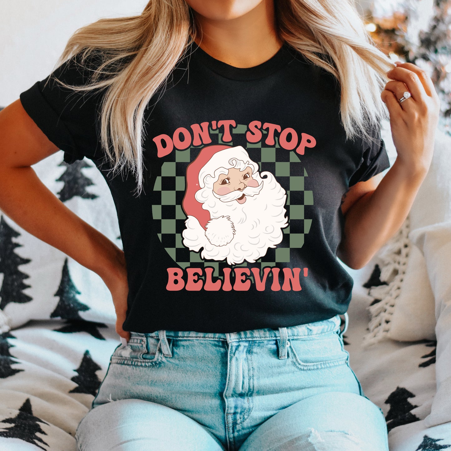 Don't Stop Believin' Santa Checkered | Short Sleeve Crew Neck