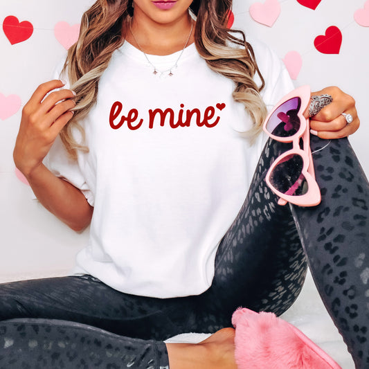 Be Mine Cursive Heart | Garment Dyed Tee