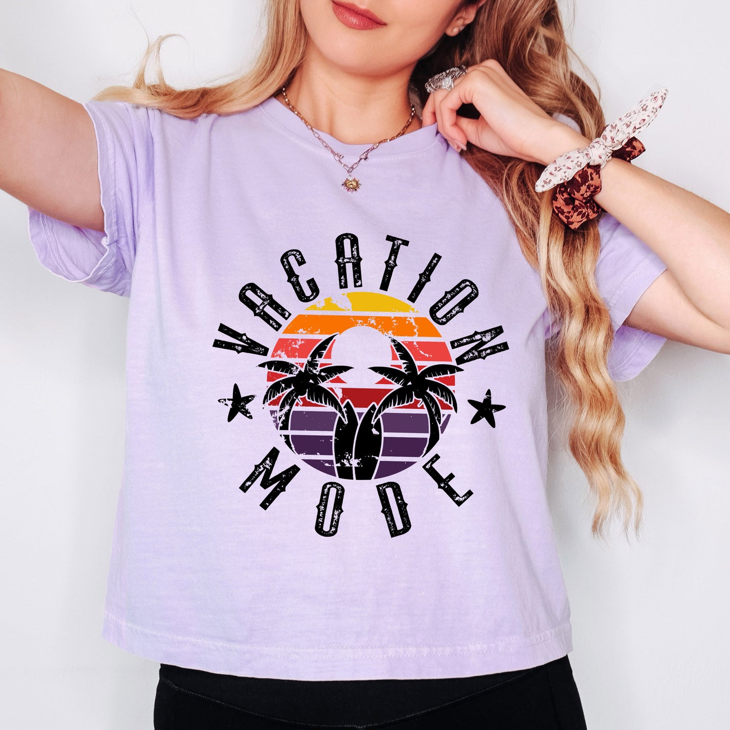 Vacation Mode Circle  | Relaxed Fit Cropped Tee