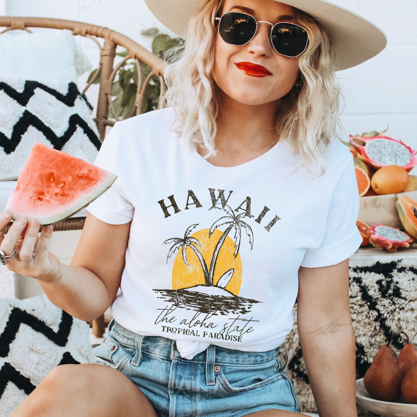 Hawaii Tropical Paradise | Short Sleeve Graphic Tee