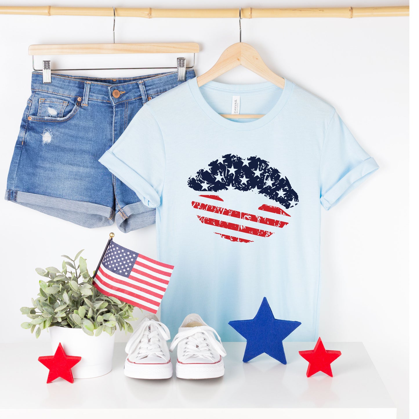 Flag Lips | Short Sleeve Graphic Tee