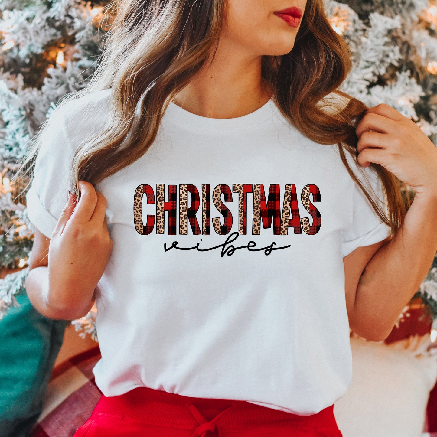 Leopard Plaid Christmas Vibes | Short Sleeve Crew Neck