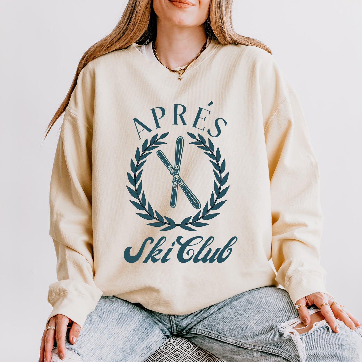 Apres Ski Club | Lightweight Garment Dyed Sweatshirt