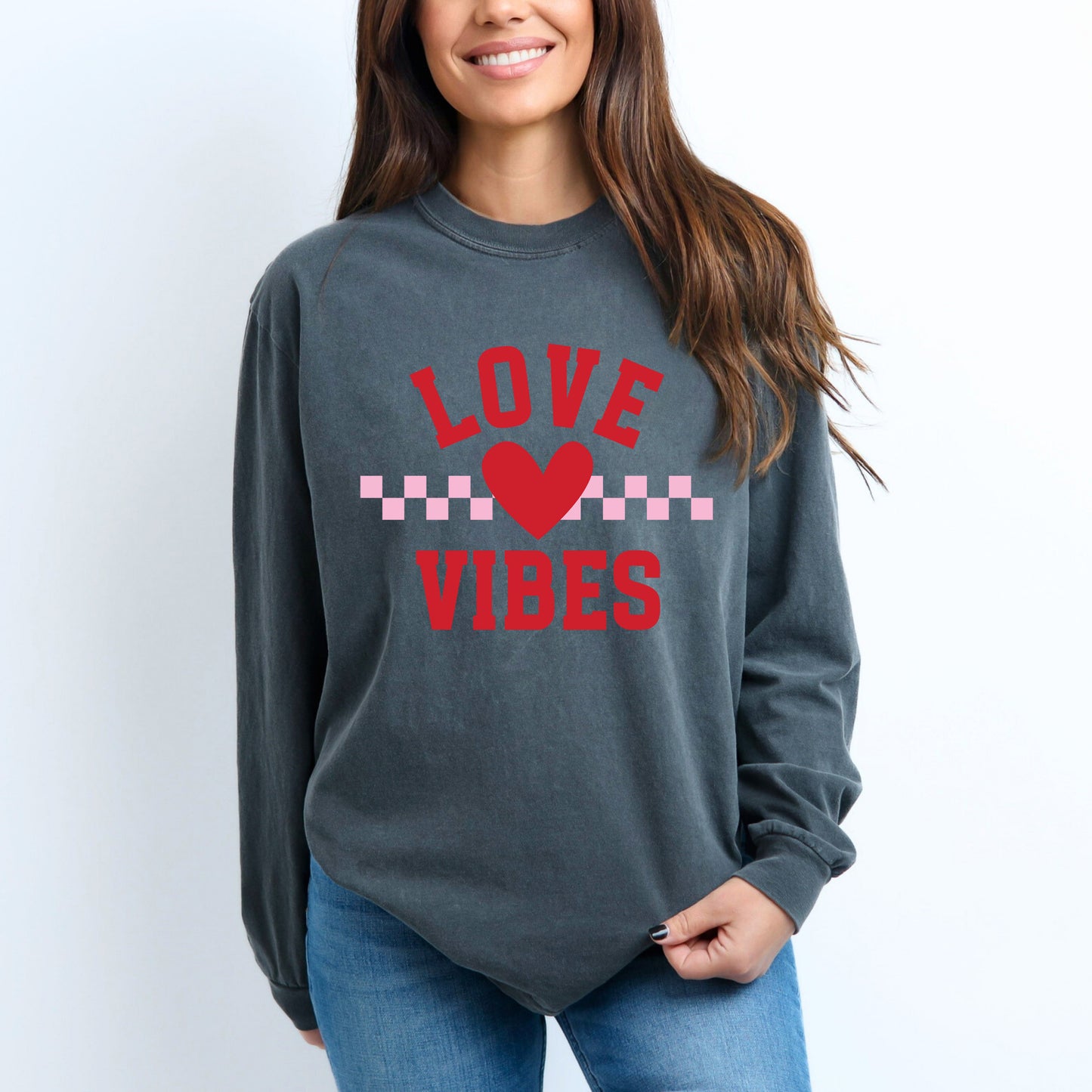 Love Vibes Heart Checkered | Garment Dyed Long Sleeve