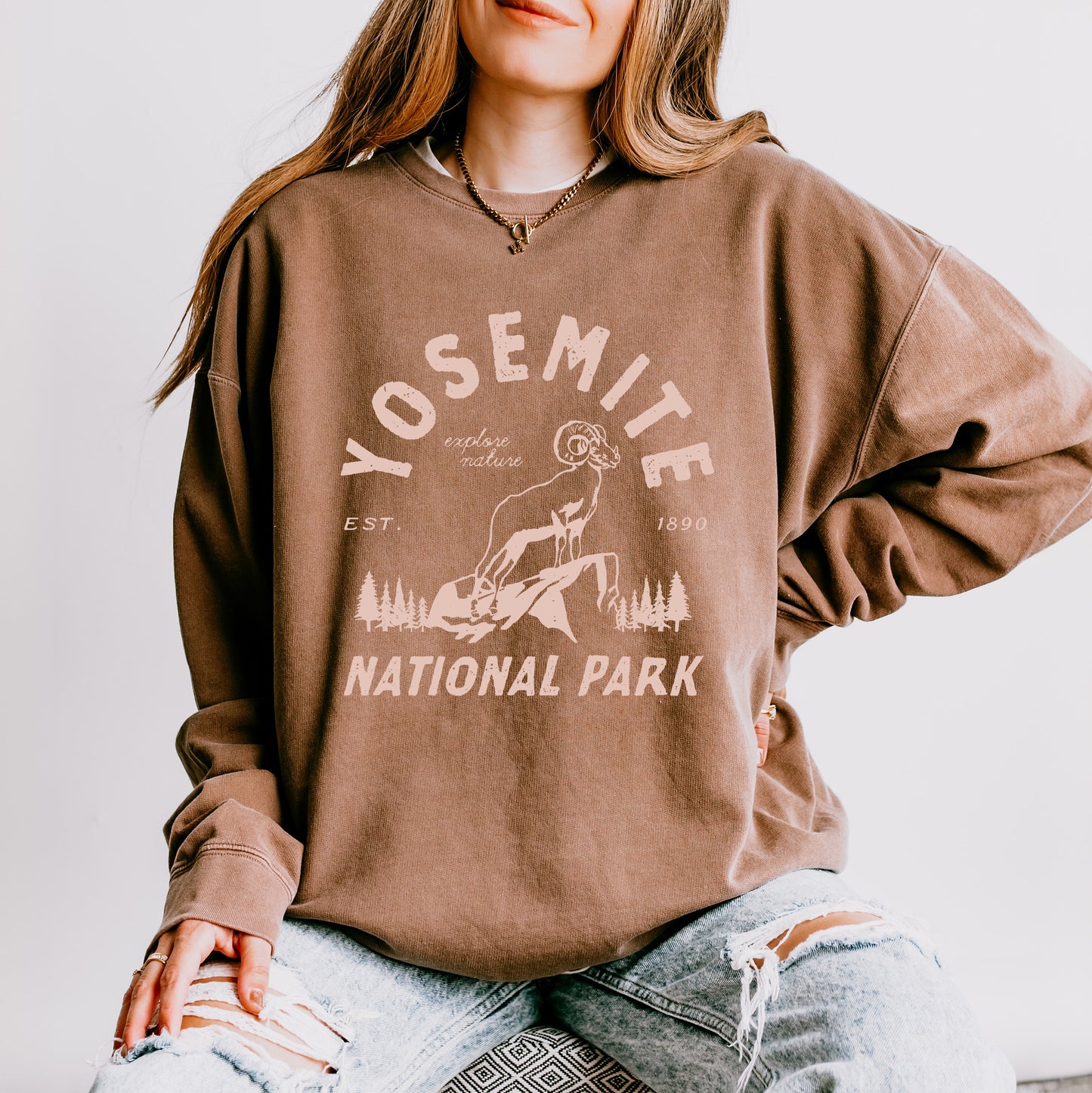 Vintage Yosemite National Park  | Lightweight Garment Dyed Sweatshirt