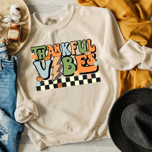 Thankful Vibes Checkered | Sweatshirt