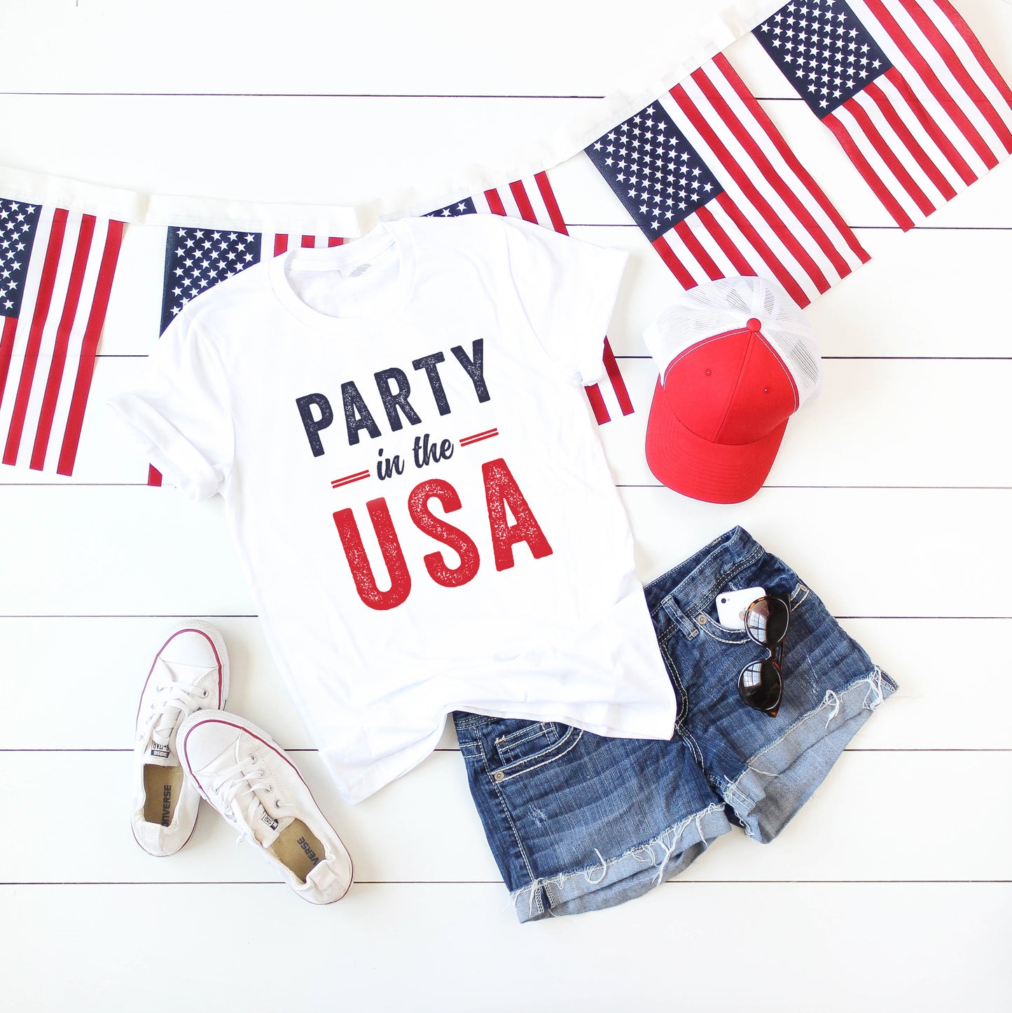 PARTY IN THE USA GRAPHIC TEE